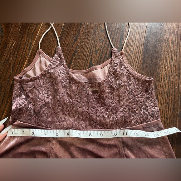 Boho Velvet Chemise in Mauve - Picture 8 of 11